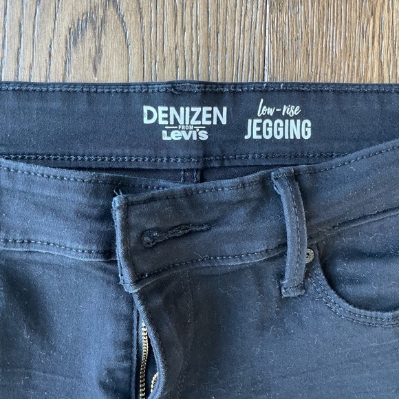 Denizen from Levi’s cropped jeans - Picture 3 of 9